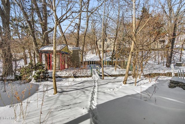 937 6th Street, Rensselaer, NY 12144