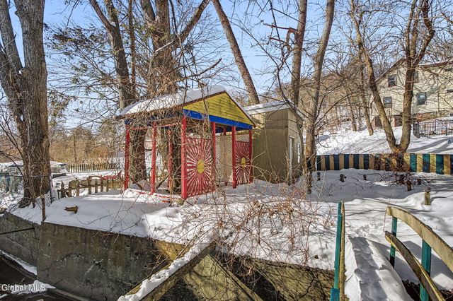 937 6th Street, Rensselaer, NY 12144