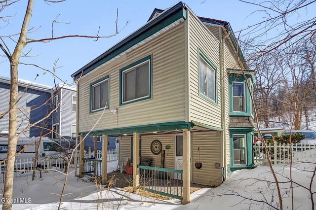 937 6th Street, Rensselaer, NY 12144