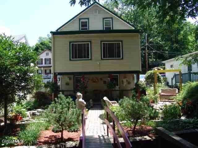 937 6th Street, Rensselaer, NY 12144