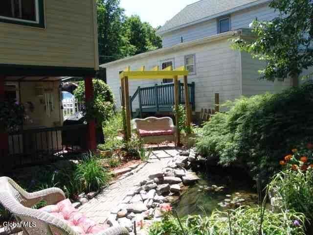 937 6th Street, Rensselaer, NY 12144