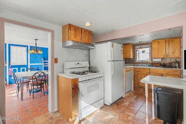 937 6th Street, Rensselaer, NY 12144