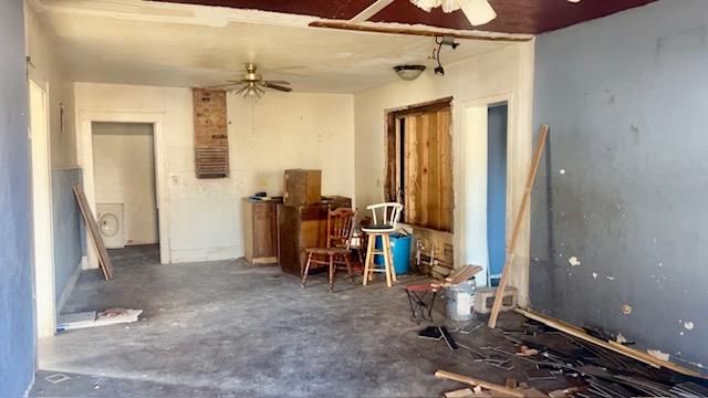 2182 N 5th Street, Chickasha, OK 73018