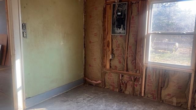 2182 N 5th Street, Chickasha, OK 73018