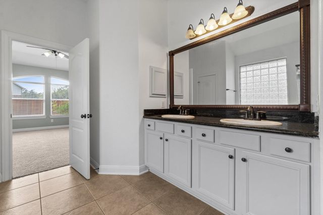 7 Fraiser Fir Place, Spring, TX 77389