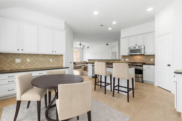 7 Fraiser Fir Place, Spring, TX 77389