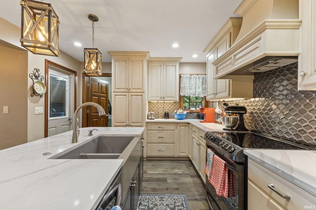 209 River Drive, Bloomfield, IN 47424