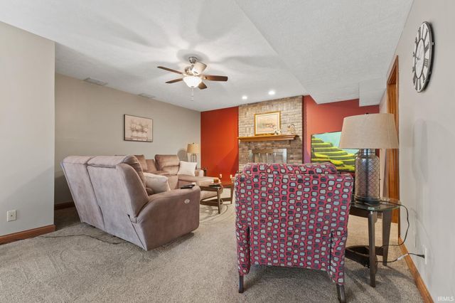 209 River Drive, Bloomfield, IN 47424