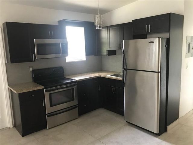 725 S 20th Avenue 1, Hollywood, FL 33020