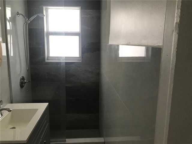 725 S 20th Avenue 1, Hollywood, FL 33020