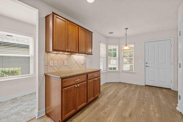 408 Sheldon Lake DR, Georgetown, TX 78633