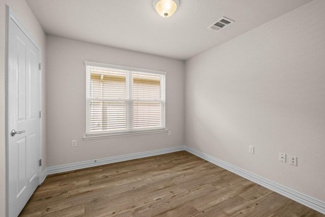 408 Sheldon Lake DR, Georgetown, TX 78633