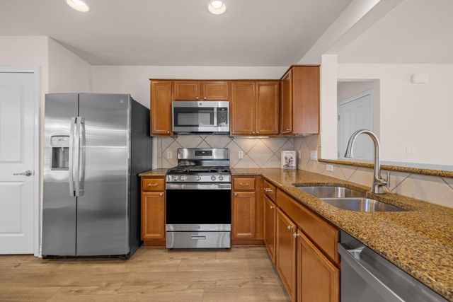 408 Sheldon Lake DR, Georgetown, TX 78633