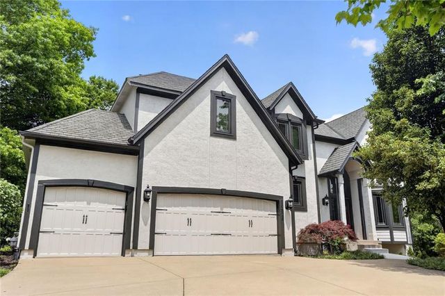 10820 S CEDAR NILES Boulevard, Olathe, KS 66061