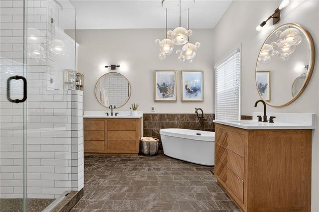 10820 S CEDAR NILES Boulevard, Olathe, KS 66061