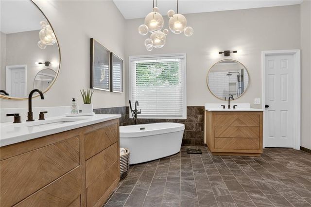 10820 S CEDAR NILES Boulevard, Olathe, KS 66061