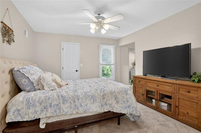 10820 S CEDAR NILES Boulevard, Olathe, KS 66061