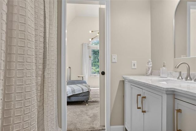 10820 S CEDAR NILES Boulevard, Olathe, KS 66061