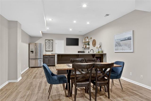 10820 S CEDAR NILES Boulevard, Olathe, KS 66061