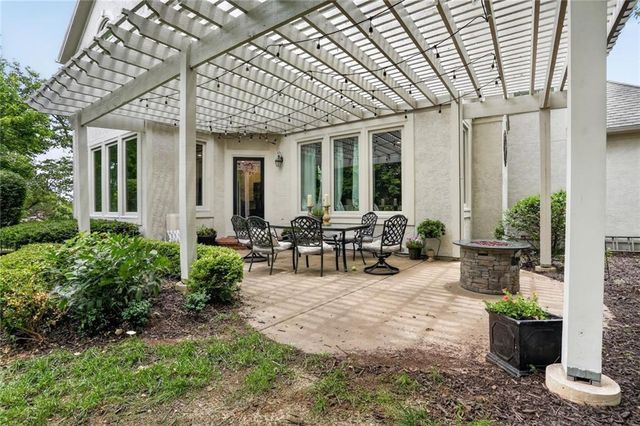 10820 S CEDAR NILES Boulevard, Olathe, KS 66061