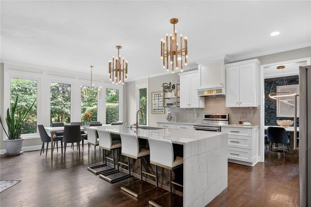 10820 S CEDAR NILES Boulevard, Olathe, KS 66061