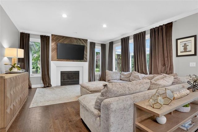 10820 S CEDAR NILES Boulevard, Olathe, KS 66061