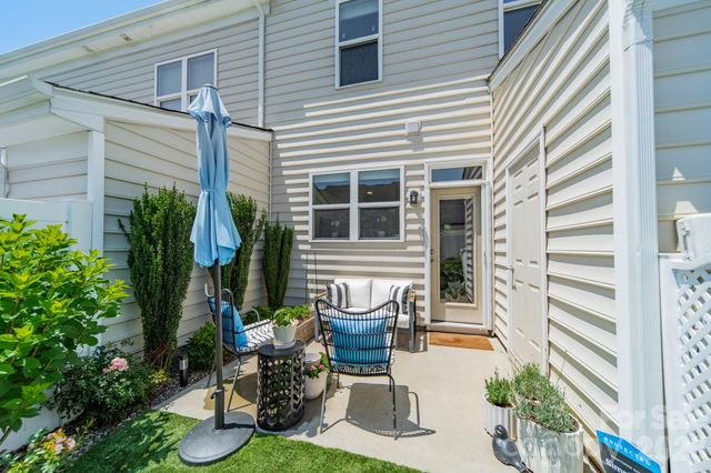 464 Spring Gardens Drive 216, Belmont, NC 28012