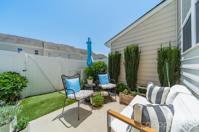 464 Spring Gardens Drive 216, Belmont, NC 28012