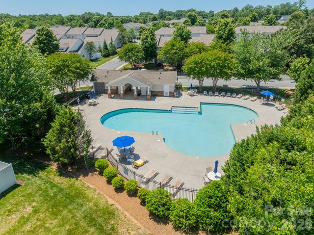 464 Spring Gardens Drive 216, Belmont, NC 28012