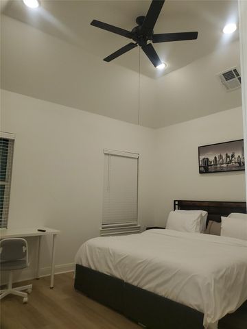 5113 Briscoe Street A, Houston, TX 77033