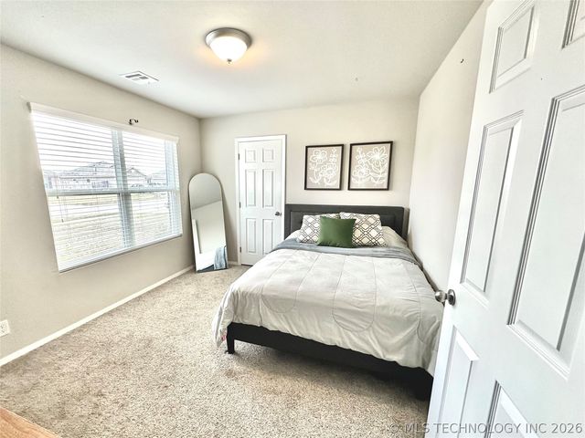 1240 E Richmond Street, Broken Arrow, OK 74012