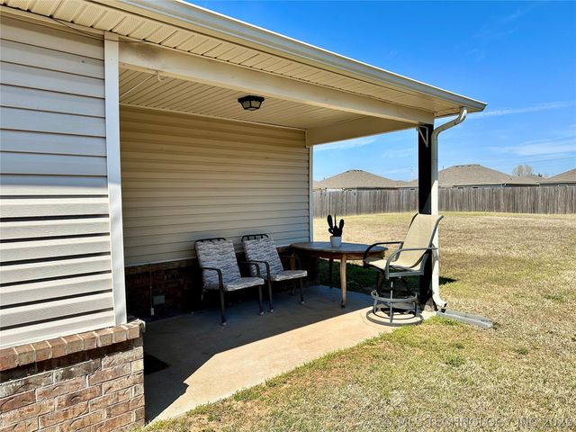 1240 E Richmond Street, Broken Arrow, OK 74012