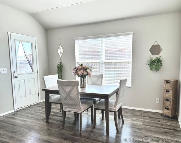 1240 E Richmond Street, Broken Arrow, OK 74012