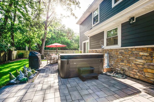 2759 Royal Drive, Northbrook, IL 60062