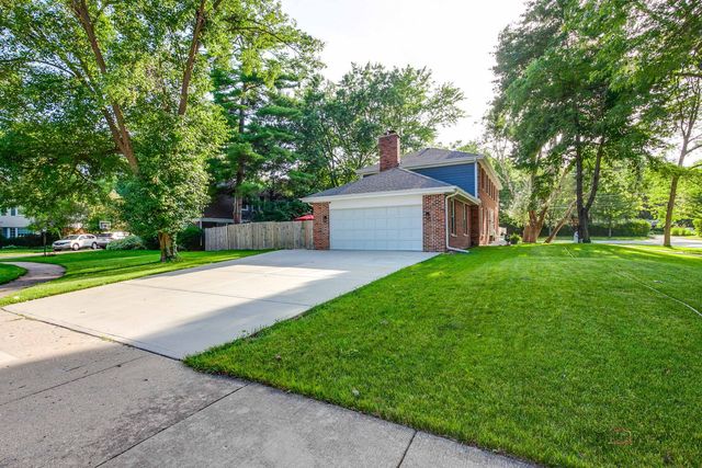 2759 Royal Drive, Northbrook, IL 60062