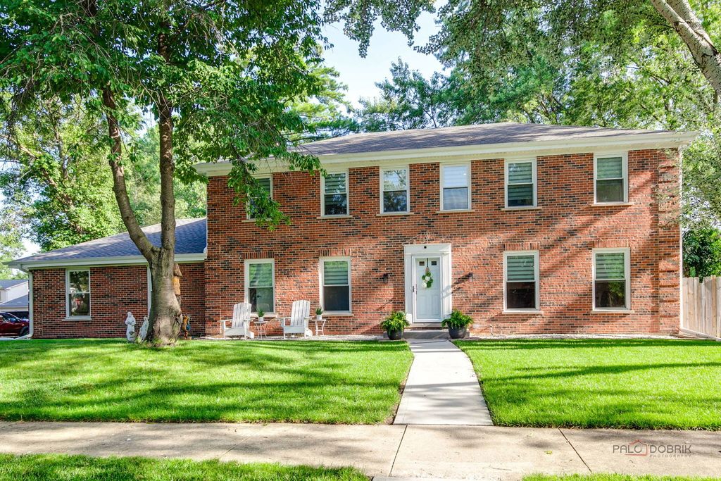 2759 Royal Drive, Northbrook, IL 60062