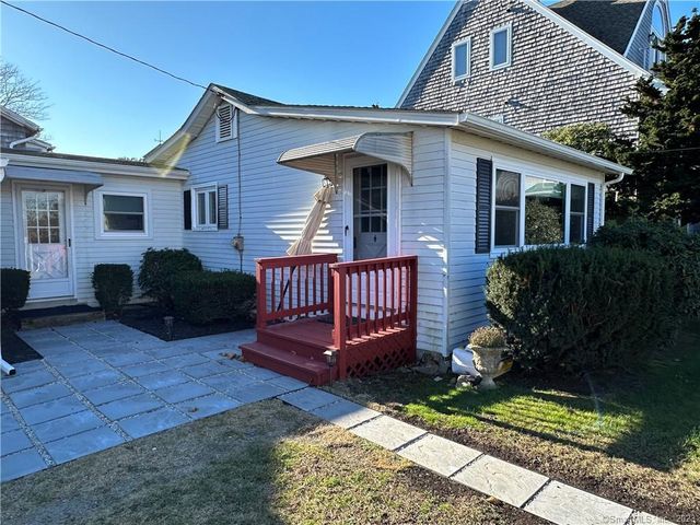 2 Reed Avenue, Waterford, CT 06385