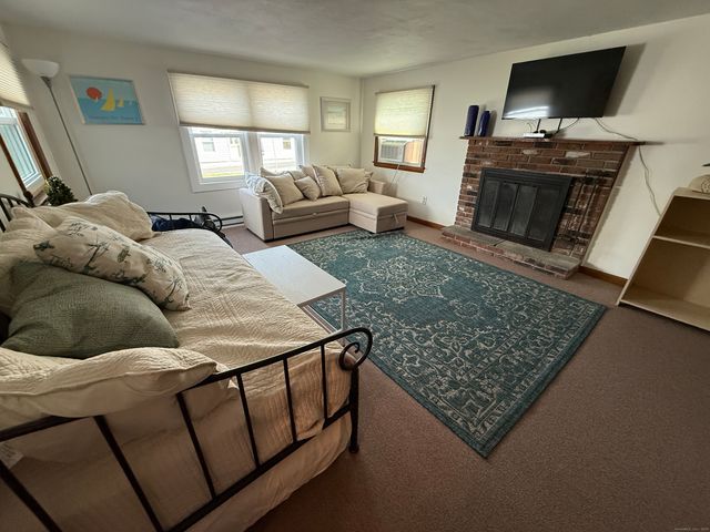 2 Reed Avenue, Waterford, CT 06385