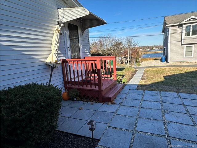 2 Reed Avenue, Waterford, CT 06385