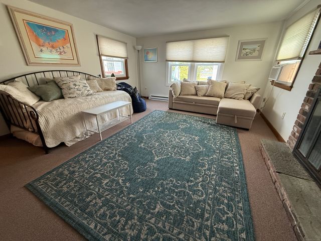 2 Reed Avenue, Waterford, CT 06385