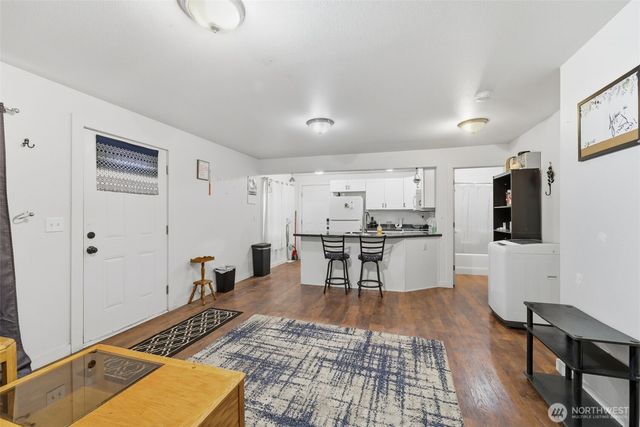 306 E 5th Avenue, Warden, WA 98857