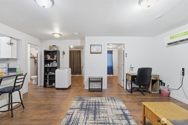 306 E 5th Avenue, Warden, WA 98857