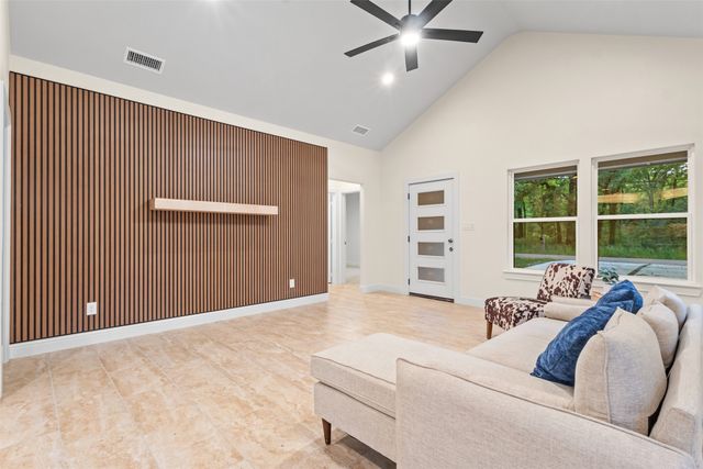 117 Pawnee Trail, Mabank, TX 75156