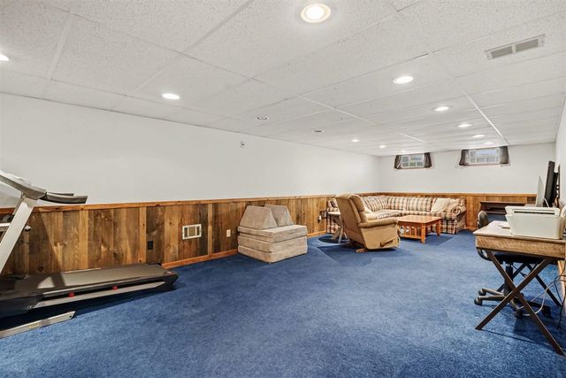 912 Wendover Boulevard, Norton Shores, MI 49441