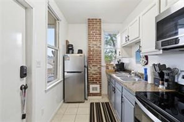 5205 Stanton Ave, Lawrenceville, PA 15201