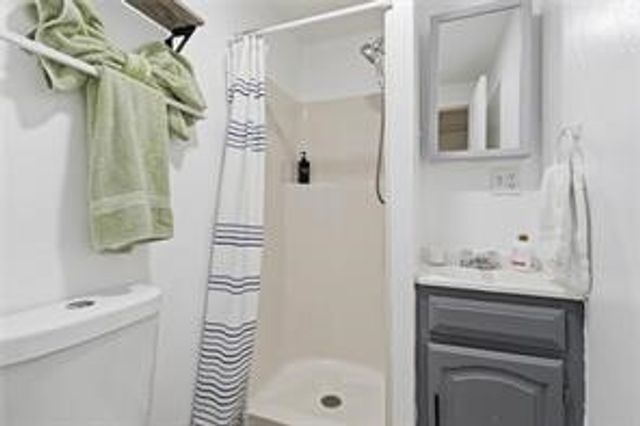 5205 Stanton Ave, Lawrenceville, PA 15201