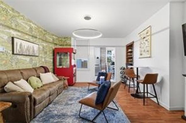 5205 Stanton Ave, Lawrenceville, PA 15201