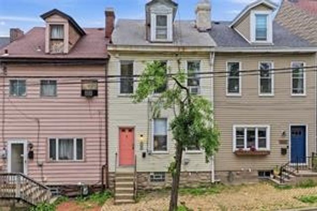 5205 Stanton Ave, Lawrenceville, PA 15201