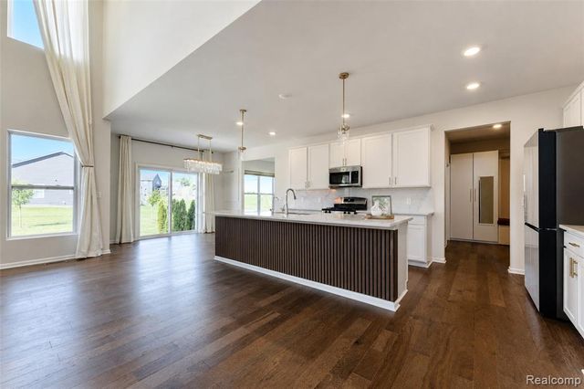 2716 Maize Loop, Saline, MI 48176