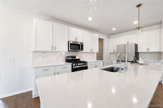 2716 Maize Loop, Saline, MI 48176